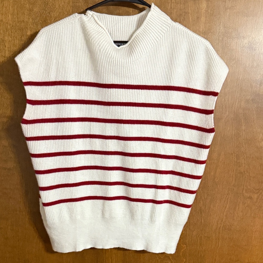 Elegant White and Red Striped Turtleneck Sweater